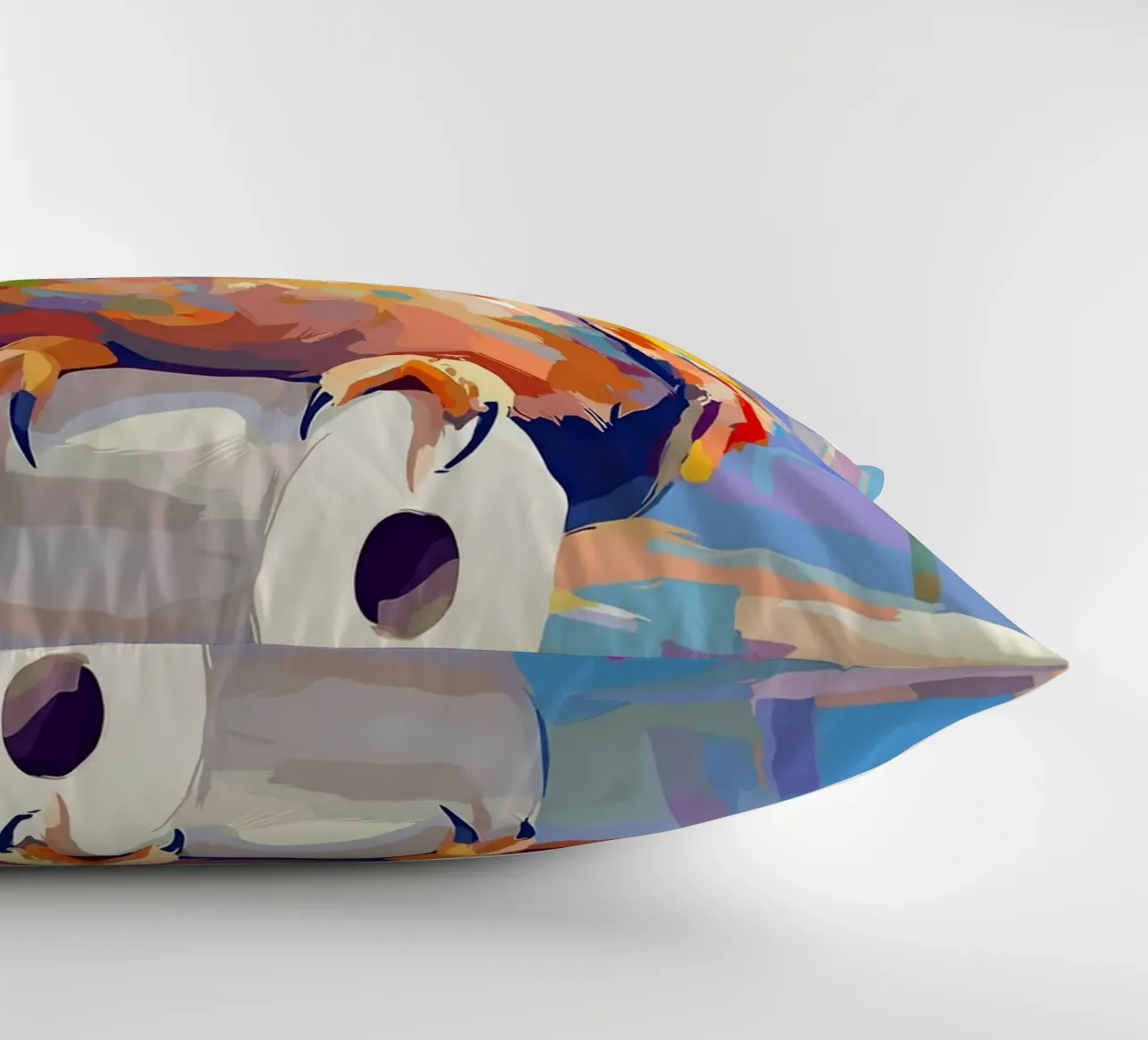 Gufo colorato su rotolo di carta igienica cuscino da JoyWalkerShop