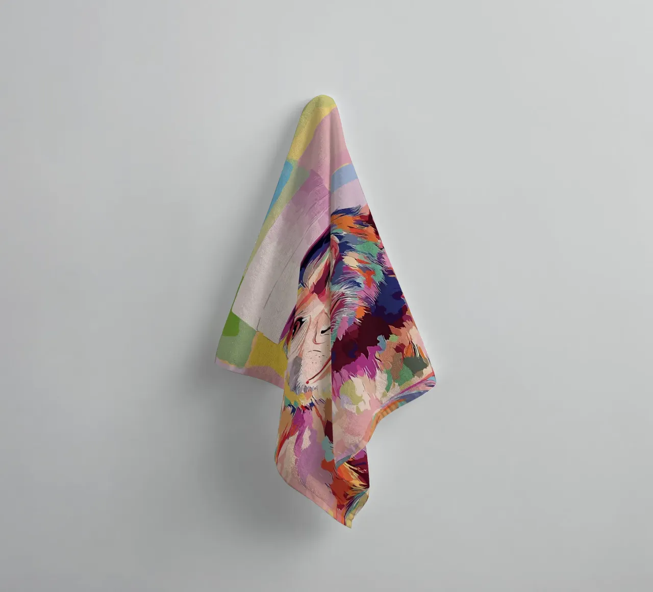 Scimmia colorata con cappello di carta igienica asciugamano da bagno da JoyWalkerShop