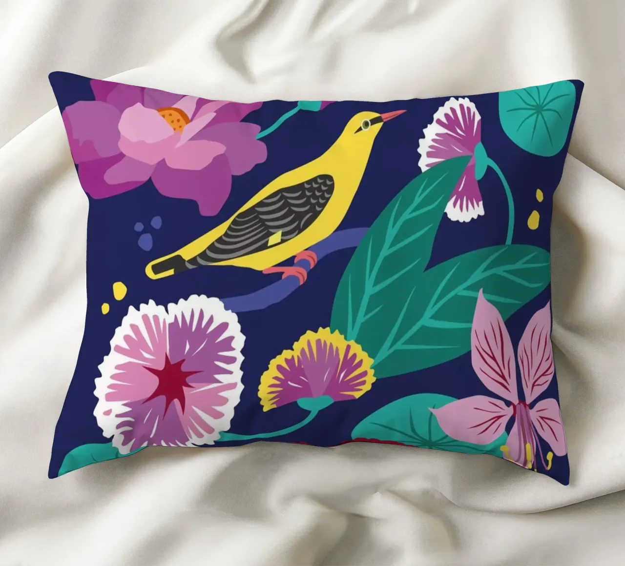 Fiori e uccelli cuscino da Schuhmann Design
