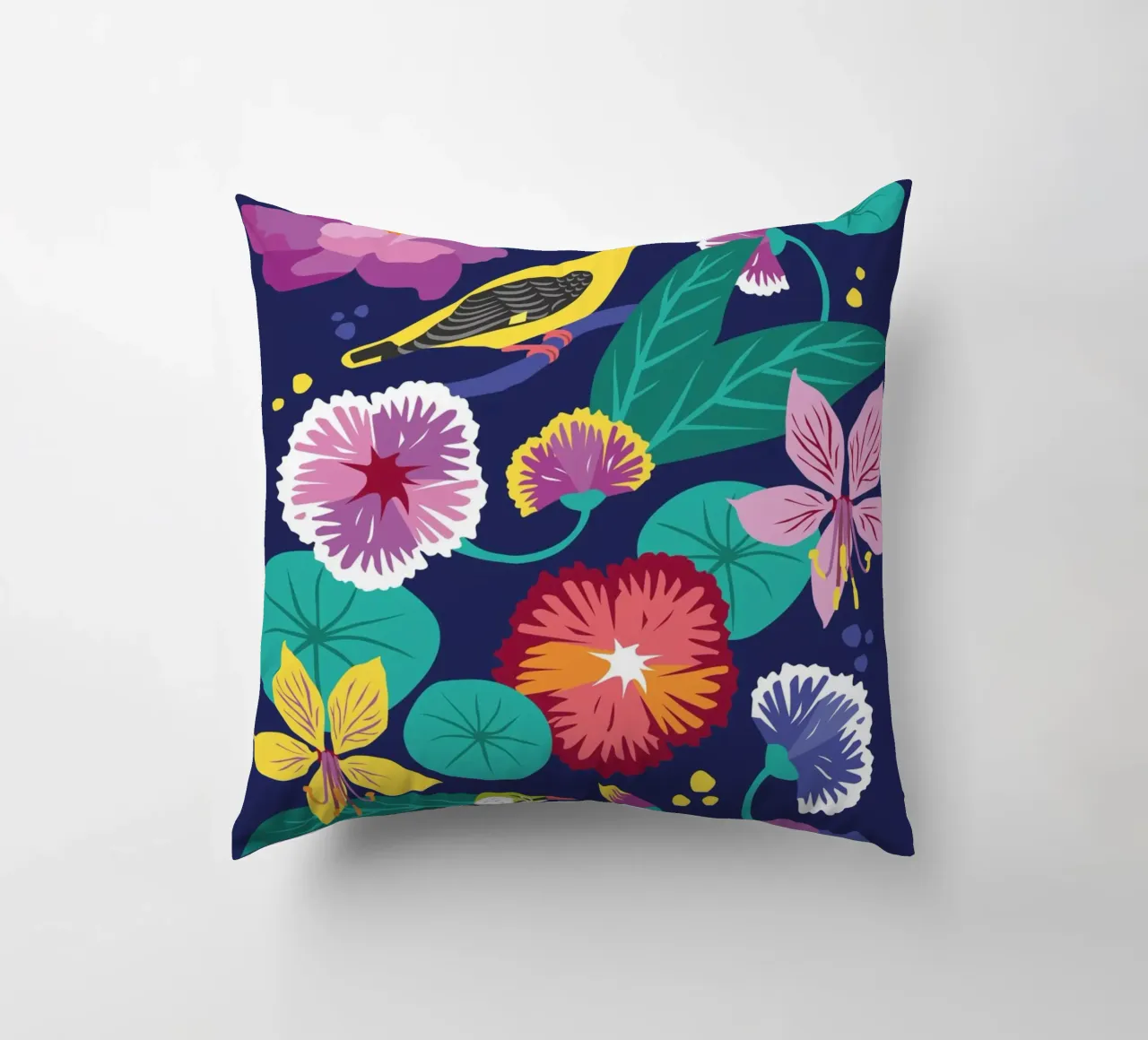 Fiori e uccelli cuscino da Schuhmann Design