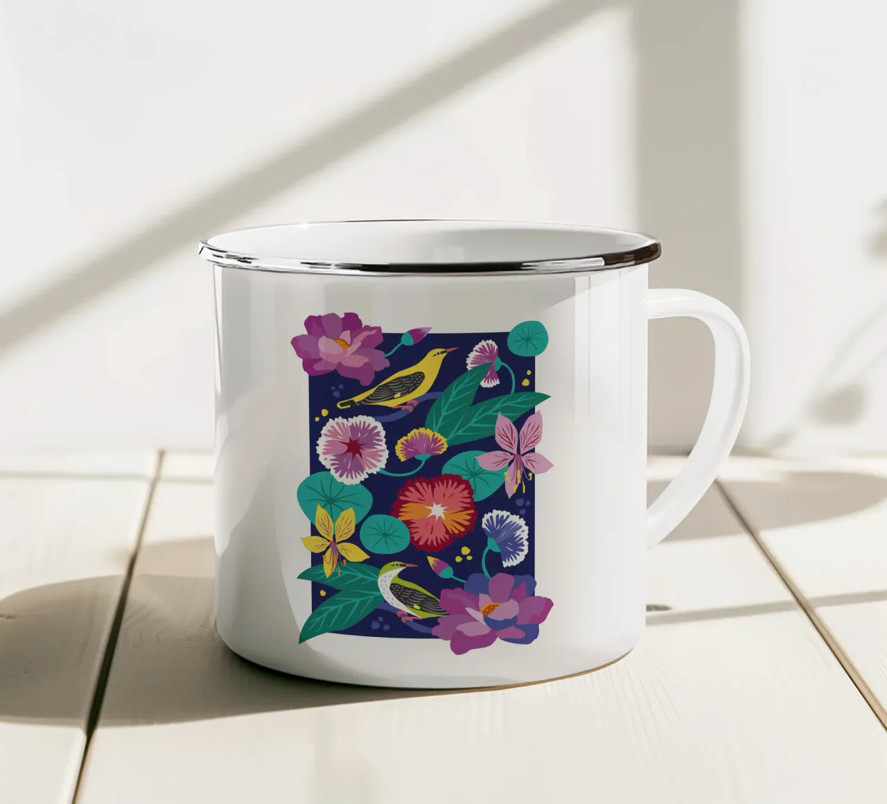 Flores y pájaros taza de esmalte de Schuhmann Design