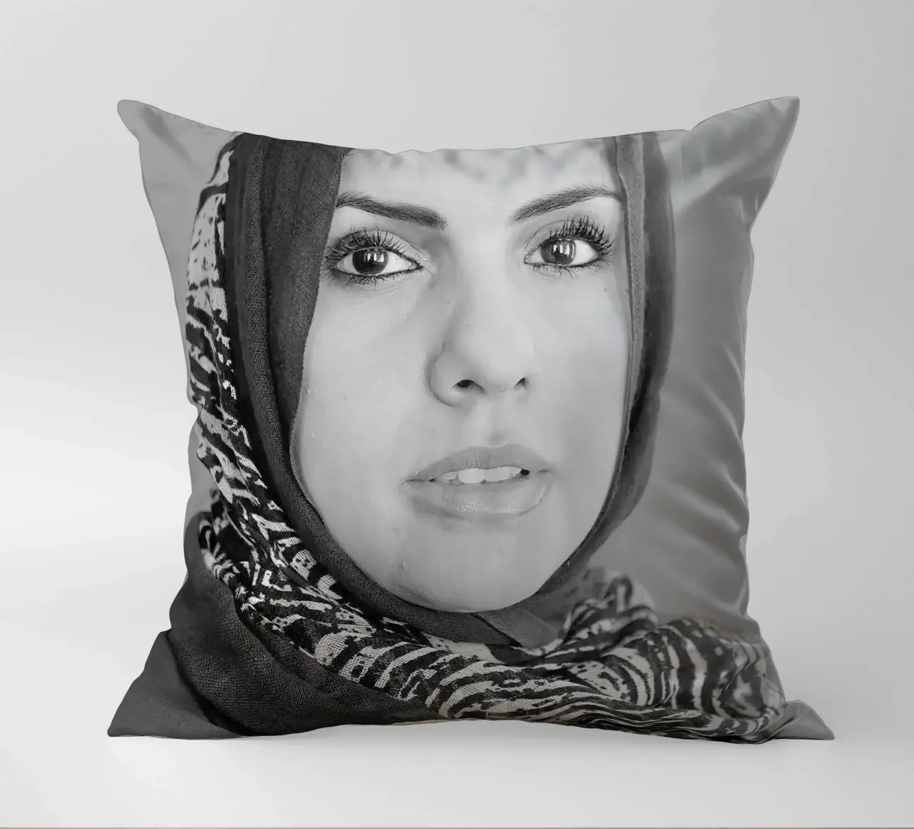 Zahra Langhi cuscino da tobyrmattie