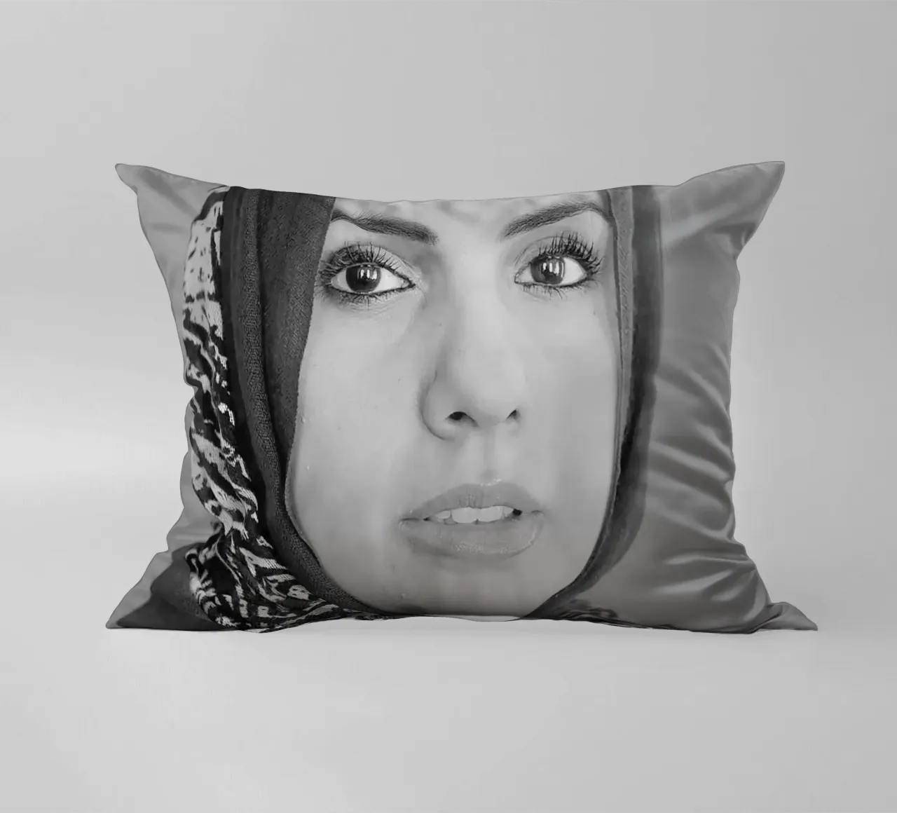 Zahra Langhi cuscino da tobyrmattie