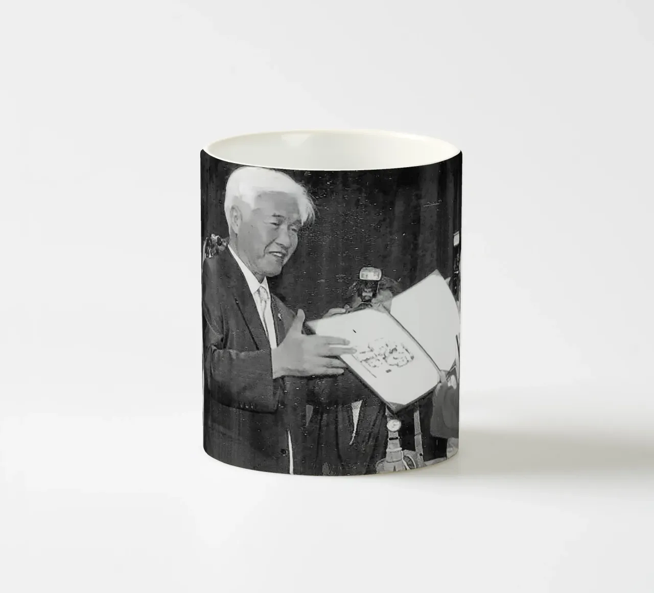 Lenin Raghuvanshi tazza in ceramica da tobyrmattie