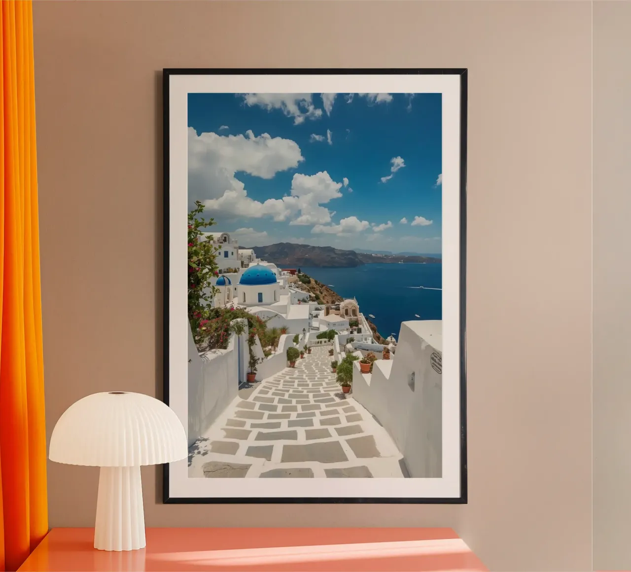 Weiß getünchte Gebäude und Steinpfade auf Santorin Hahnemühle von DesignDoodle