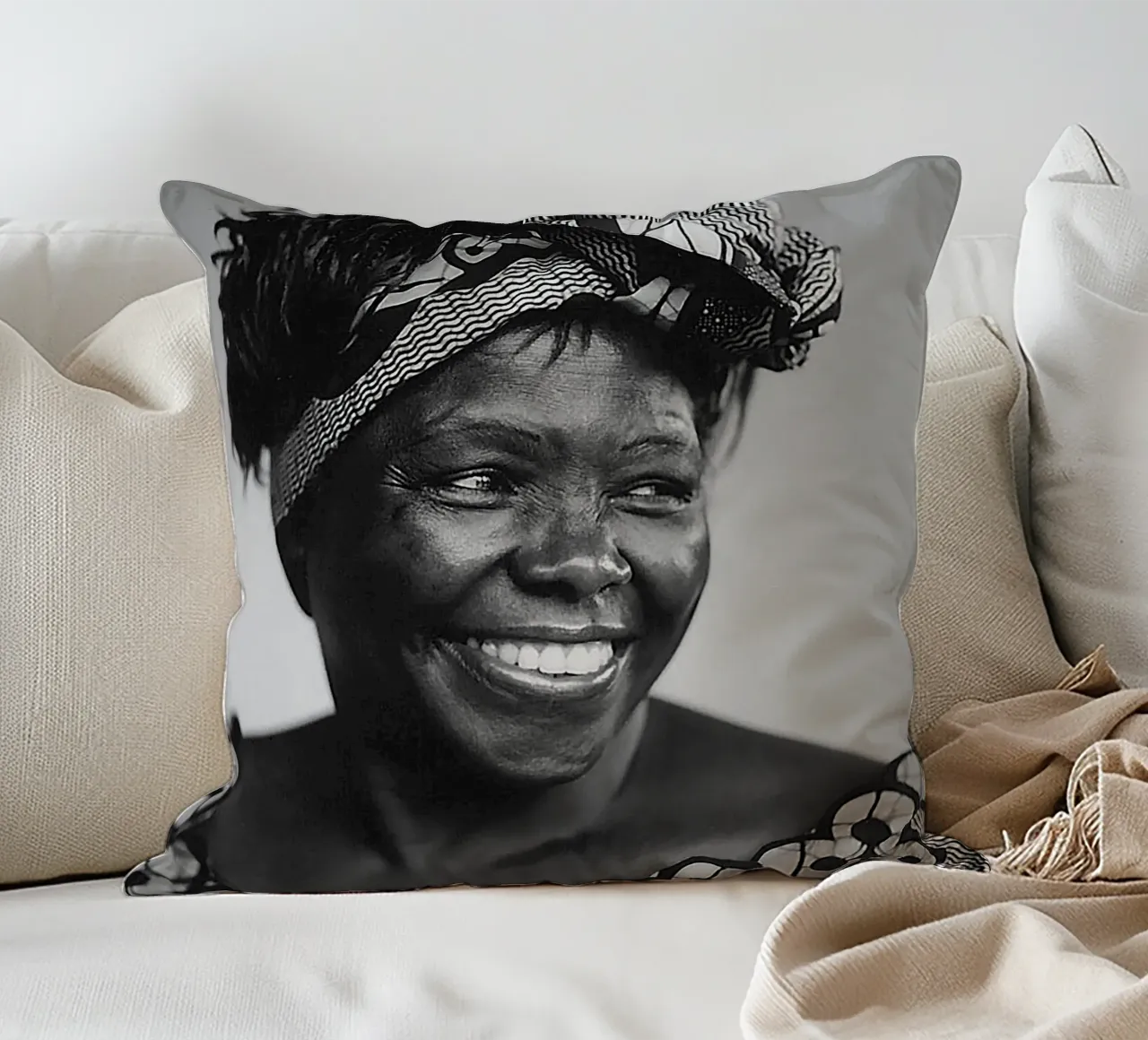 Wangari Maathai cuscino da tobyrmattie