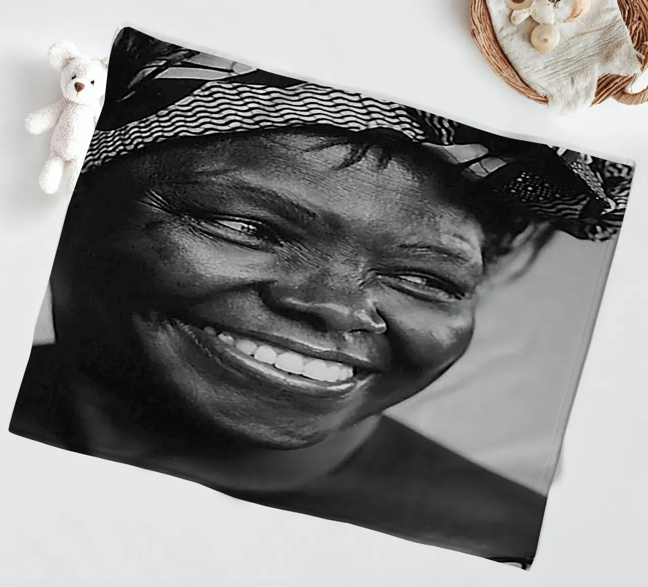 Wangari Maathai coperta in pile da tobyrmattie