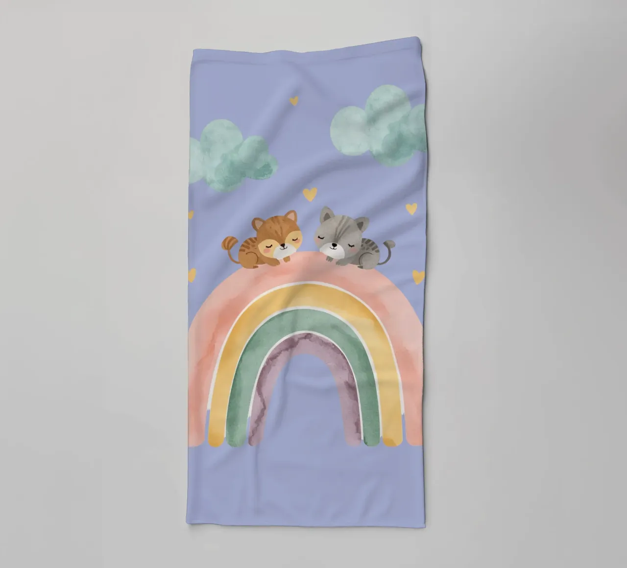 Due simpatici gatti felici che dormono su un arcobaleno asciugamano da bagno da DesignDoodle