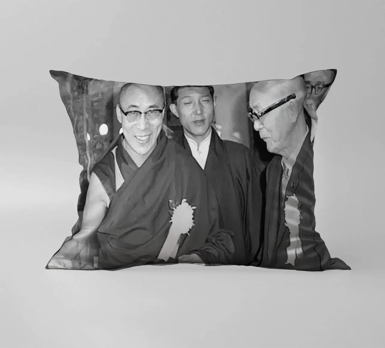 Dalai Lama cuscino da tobyrmattie