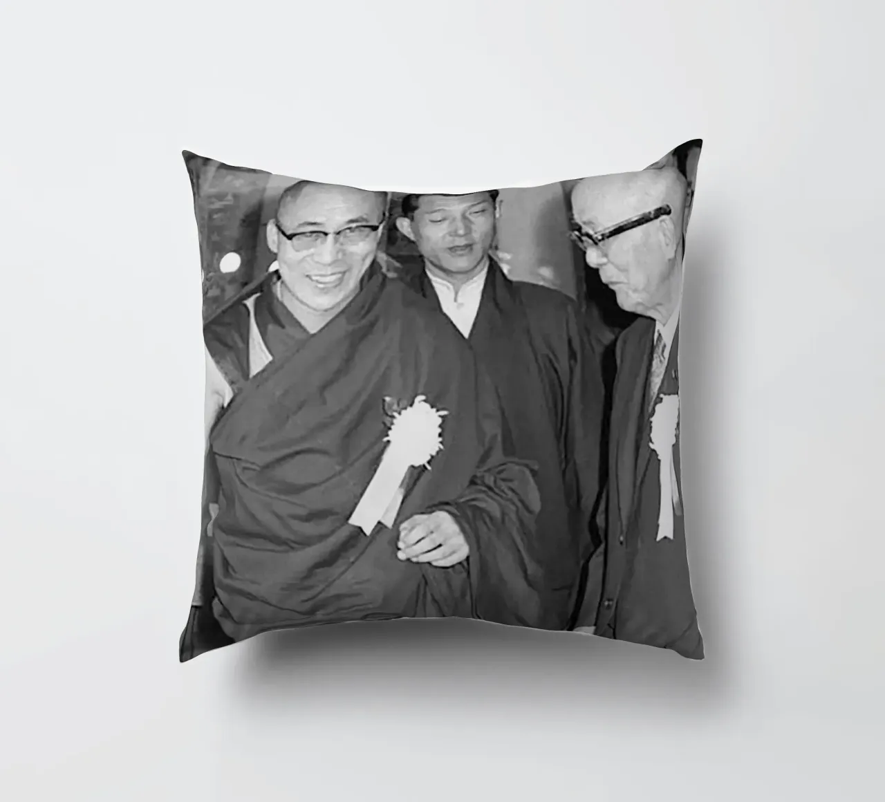 Dalai Lama cuscino da tobyrmattie
