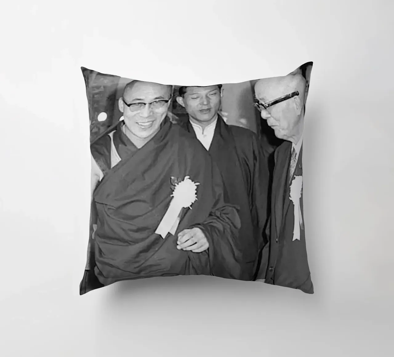 Dalai Lama cuscino da tobyrmattie