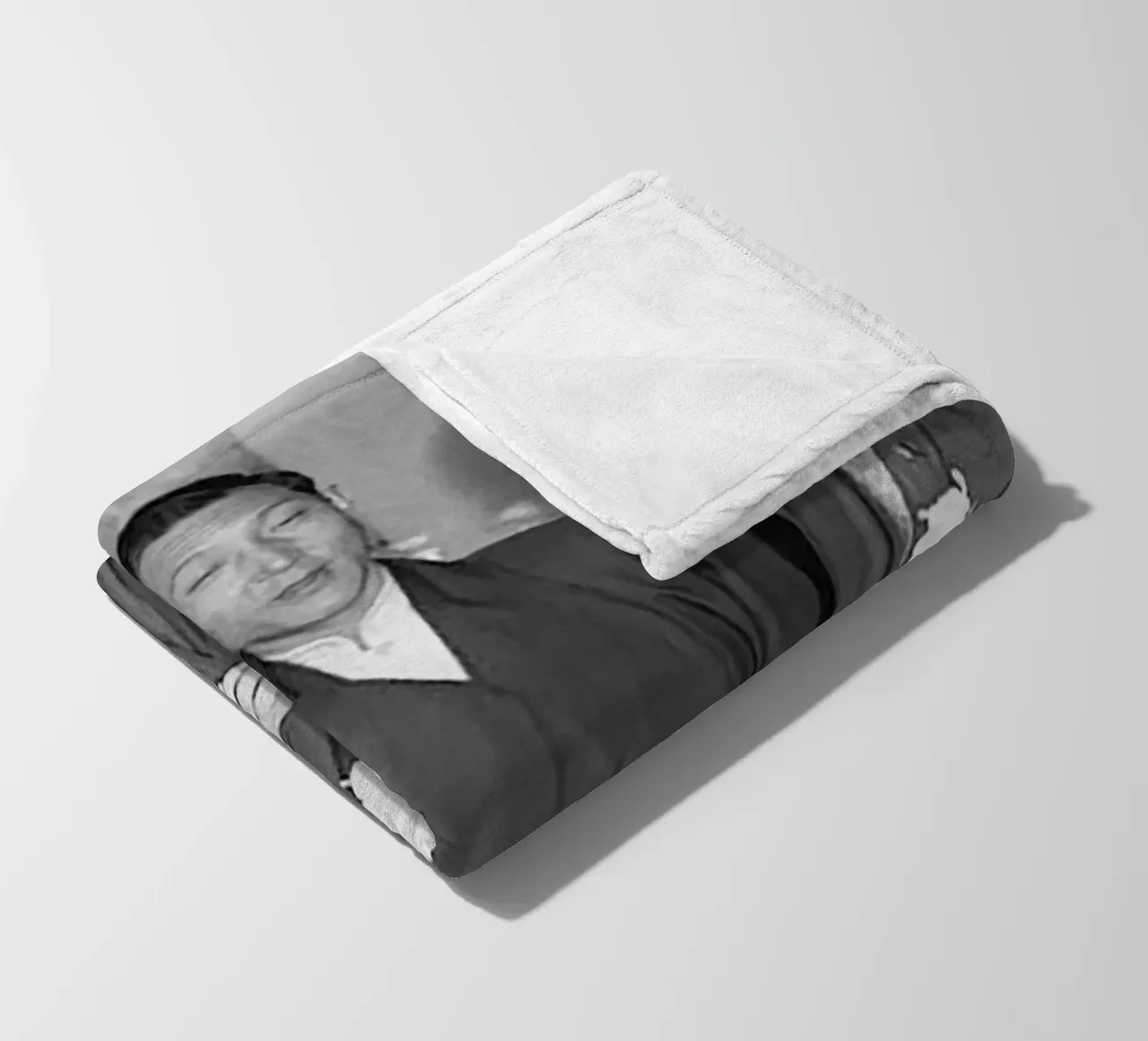 Dalai Lama coperta in pile da tobyrmattie