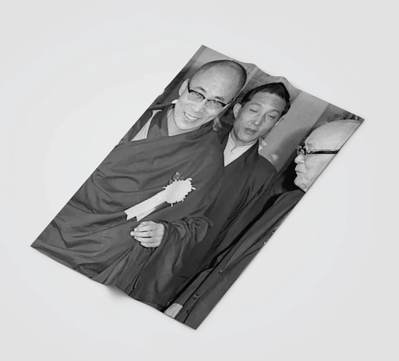 Dalai Lama coperta in pile da tobyrmattie