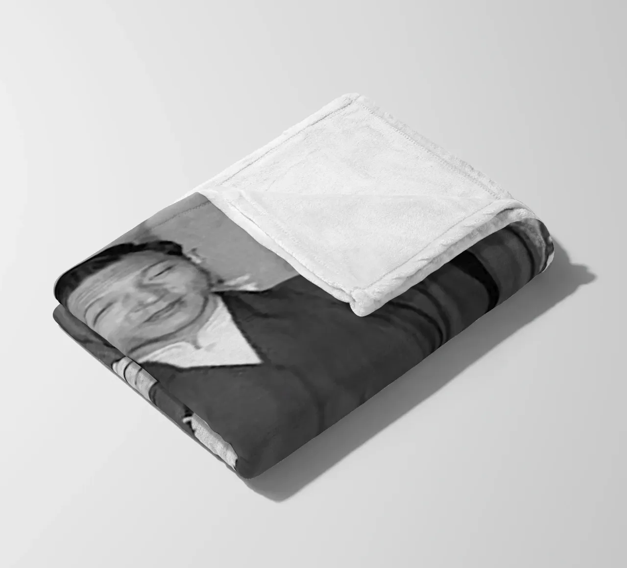 Dalai Lama coperta in pile da tobyrmattie