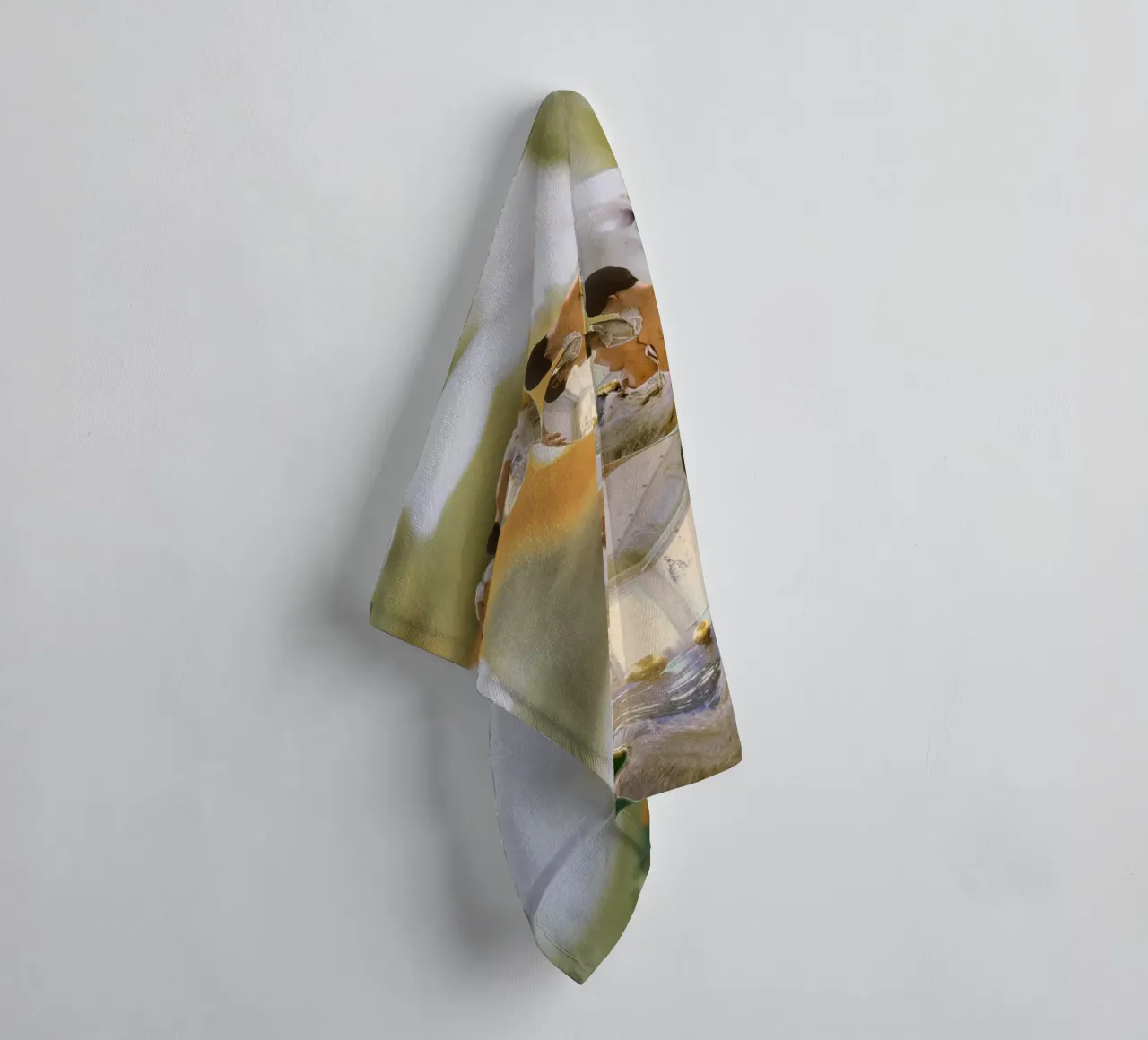 Mirror towel by dekonstruktiv
