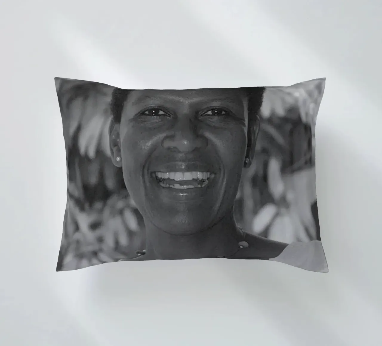 Alice Mogwe cuscino da tobyrmattie