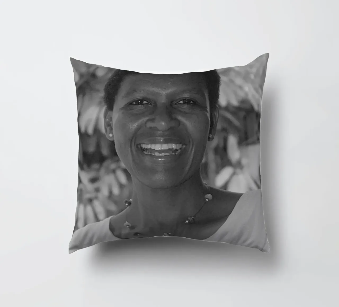 Alice Mogwe cuscino da tobyrmattie