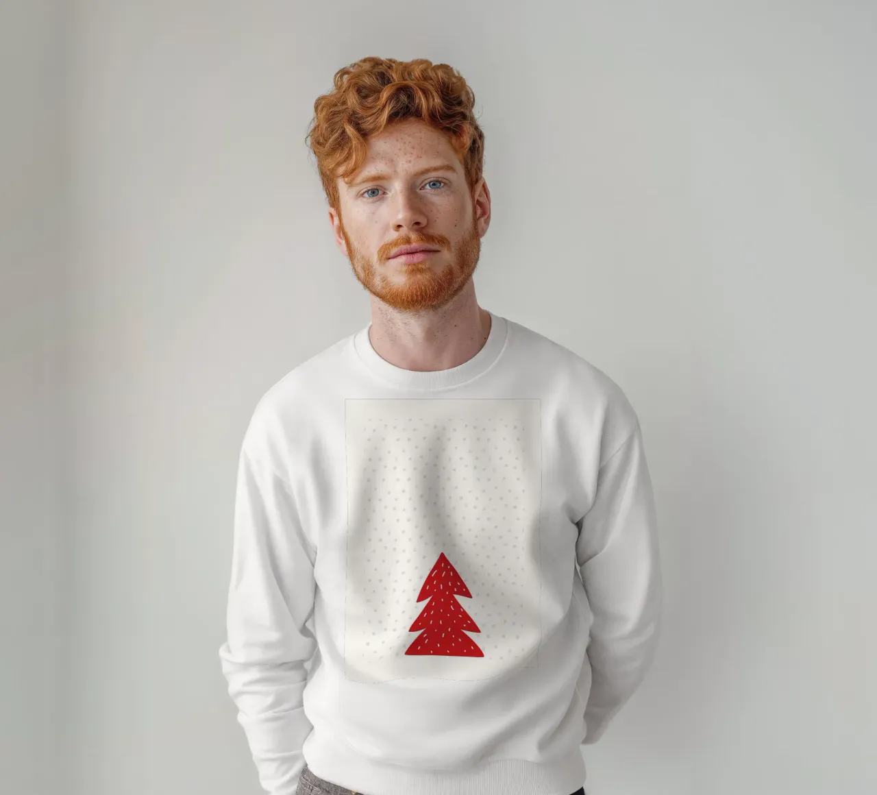 Árbol de Navidad rojo con nieve sudadera de bazi