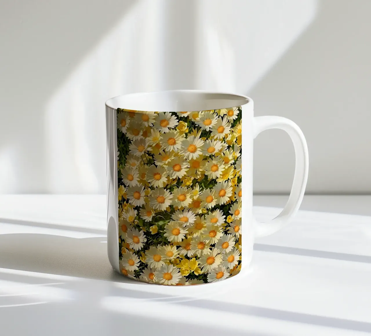 Campo di margherite assolate tazza in ceramica da luxi&lace