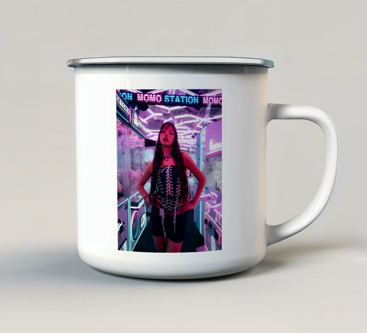 Faccia da gioco tazza in smalto da vintage