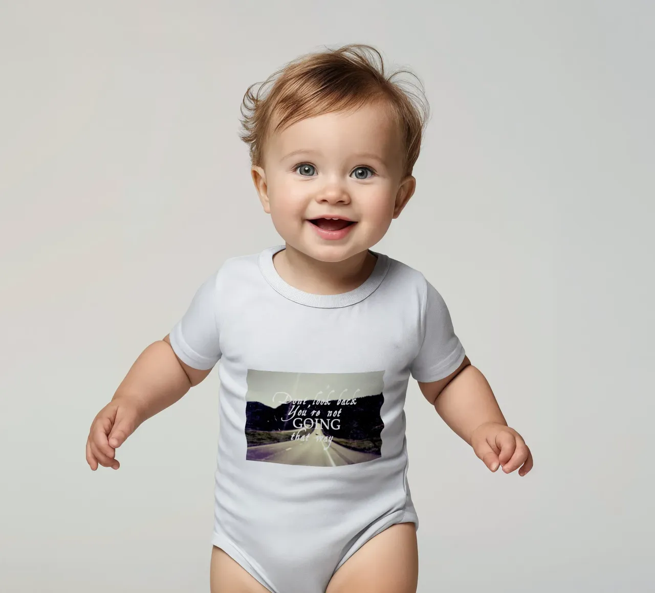 Dont Look Back body neonato maniche corte da Vintage Skies