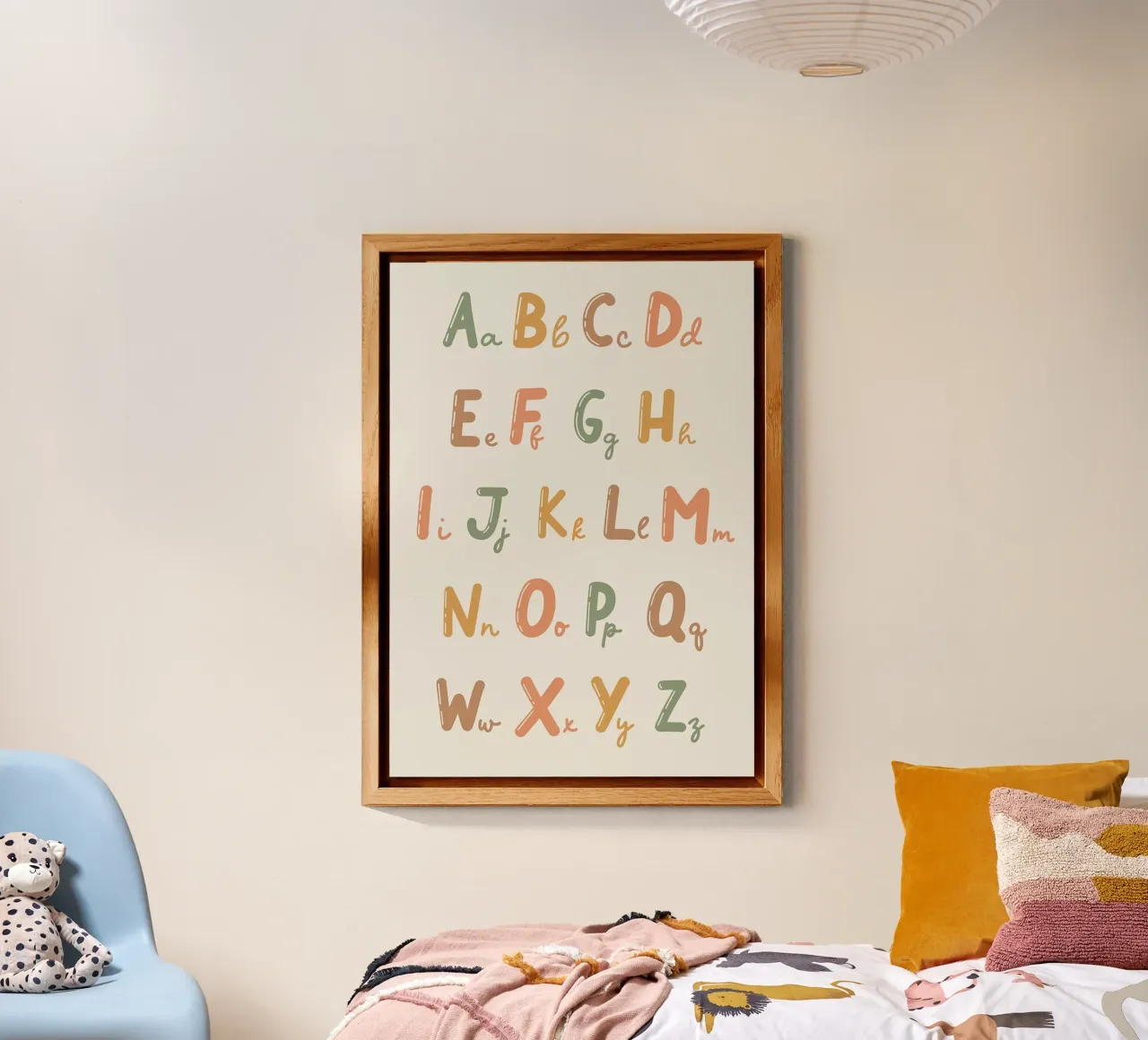 Grafico dell'alfabeto con lettere colorate alluminio dibond da bazi
