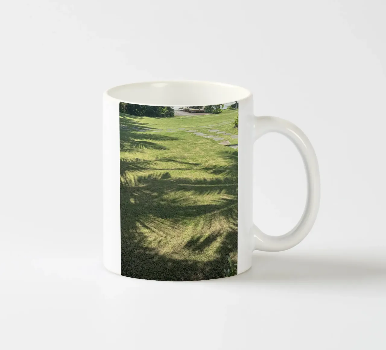 Giardino tropicale con sagome di palme tazza in ceramica da byrieneke