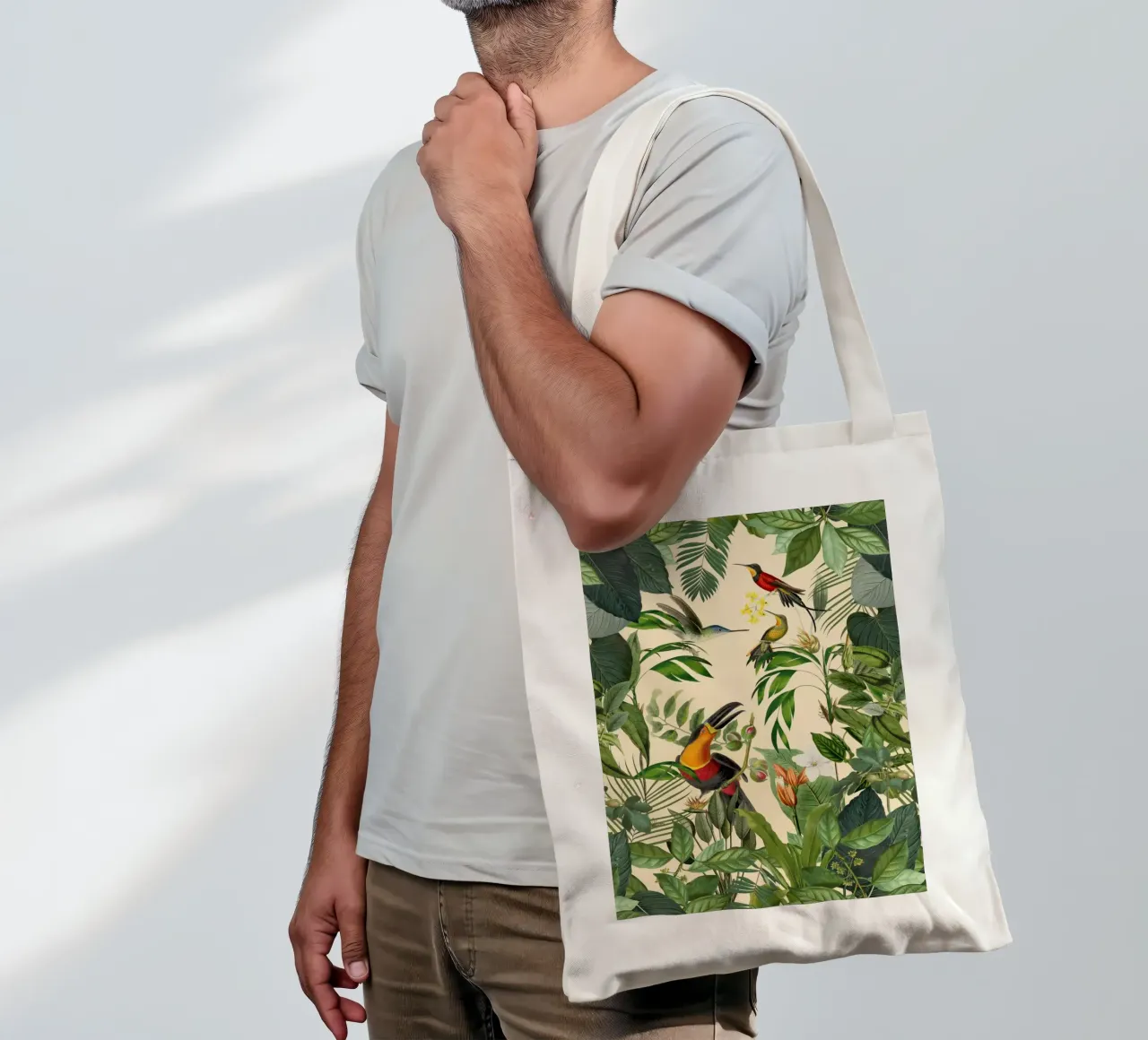 Toucans And Hummingbirds Paradise borsa in juta da Andrea Haase Vintage World