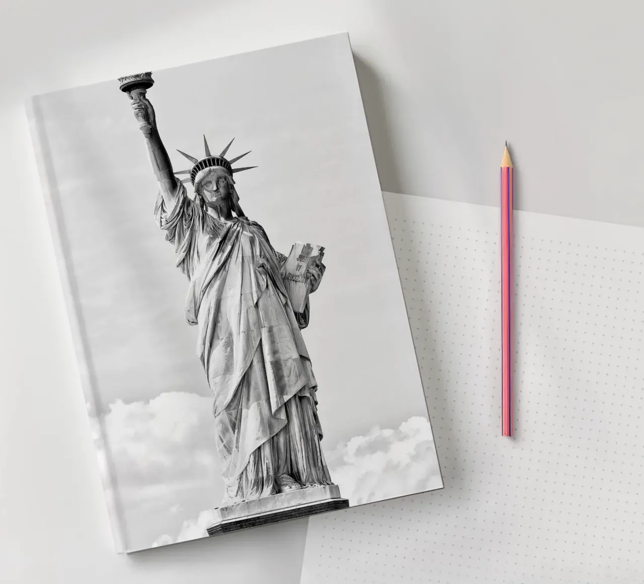 Manhattan nera - Statua della Libertà diario da Brant Varner