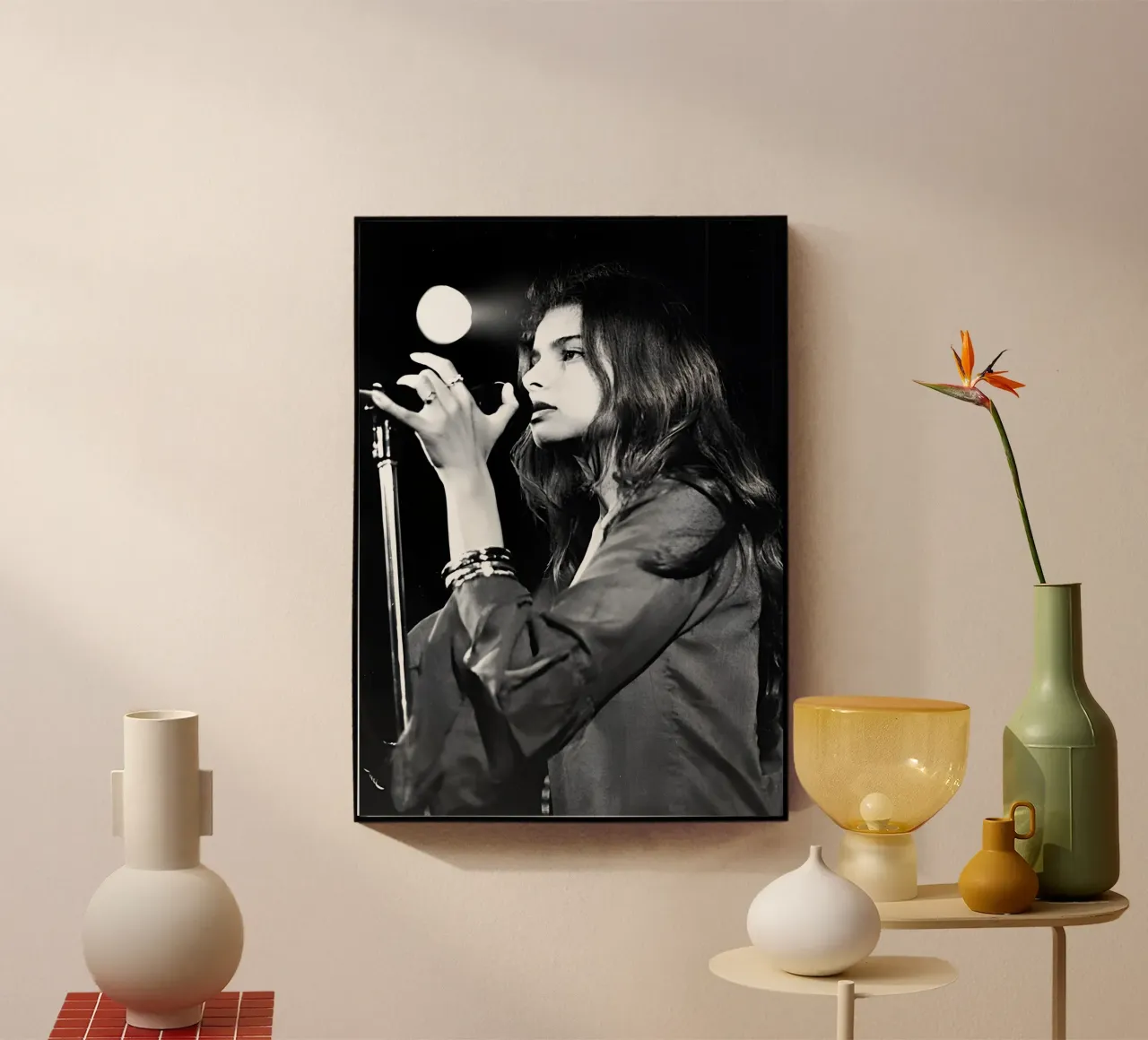 Hope Sandoval plexiglass da Digital Street art