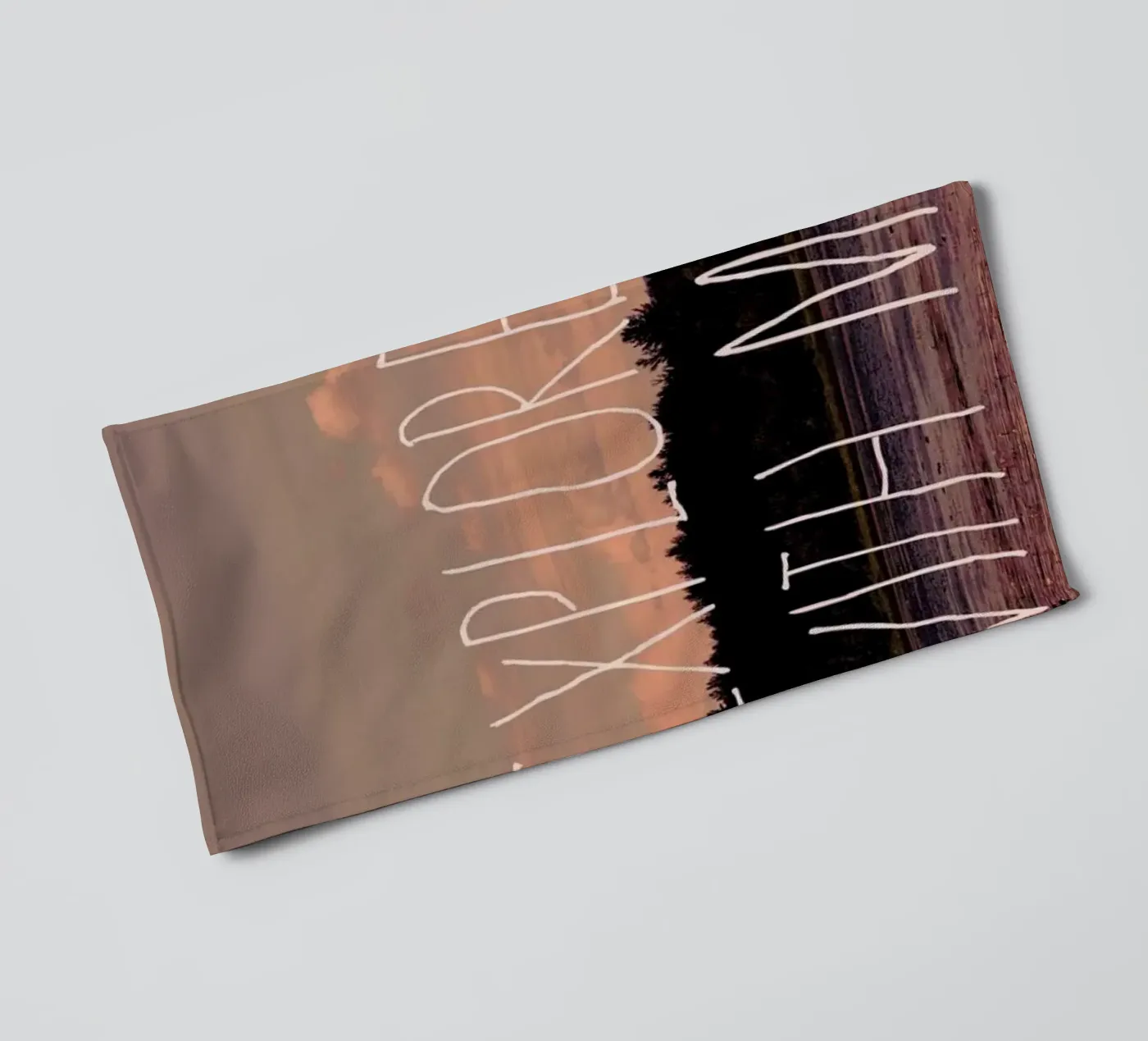 Explore with me badhanddoek van Vintage Skies