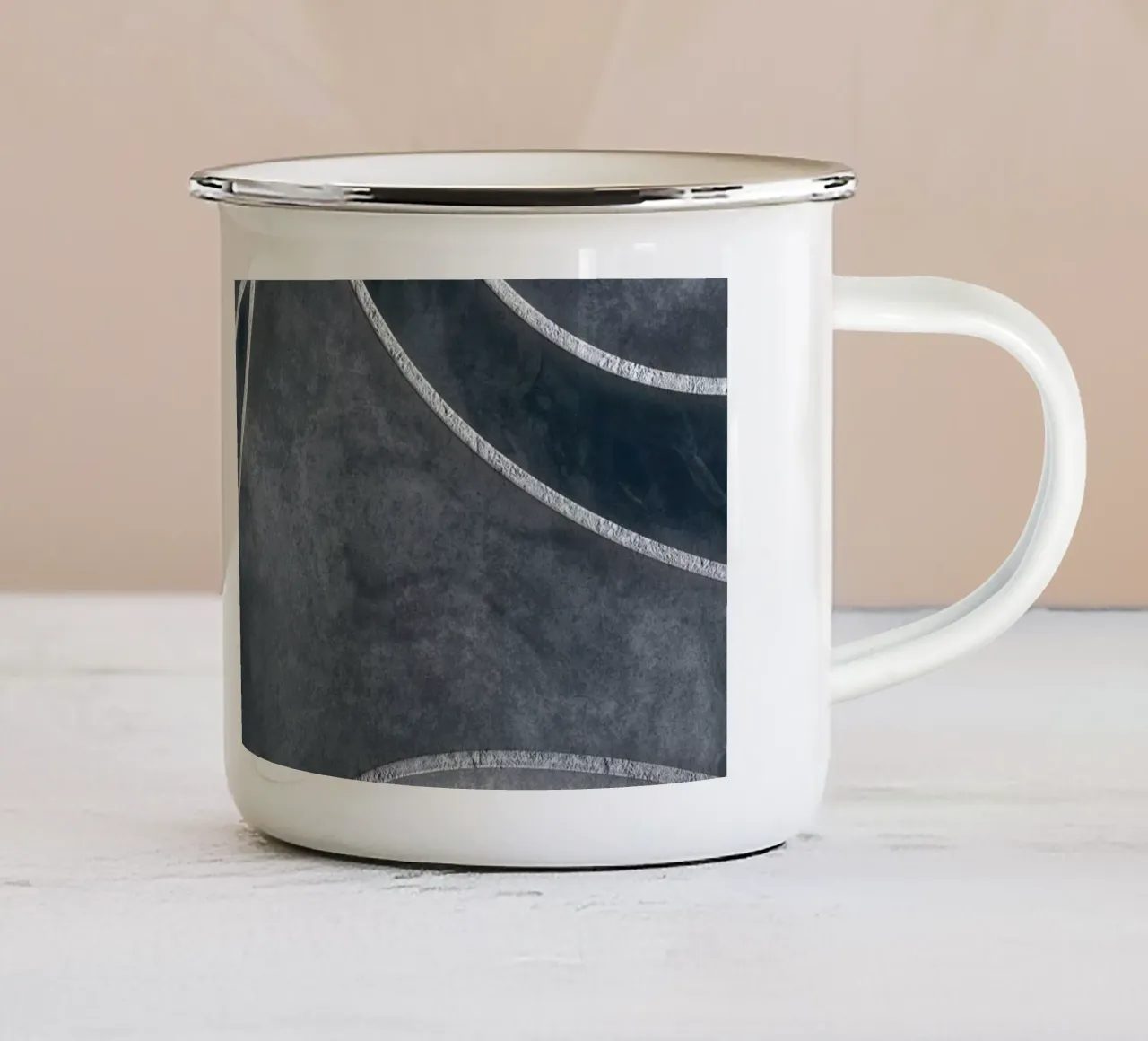Blue Grey Layered Shapes Abstract Art tazza in smalto da Andrea Haase Modern Home