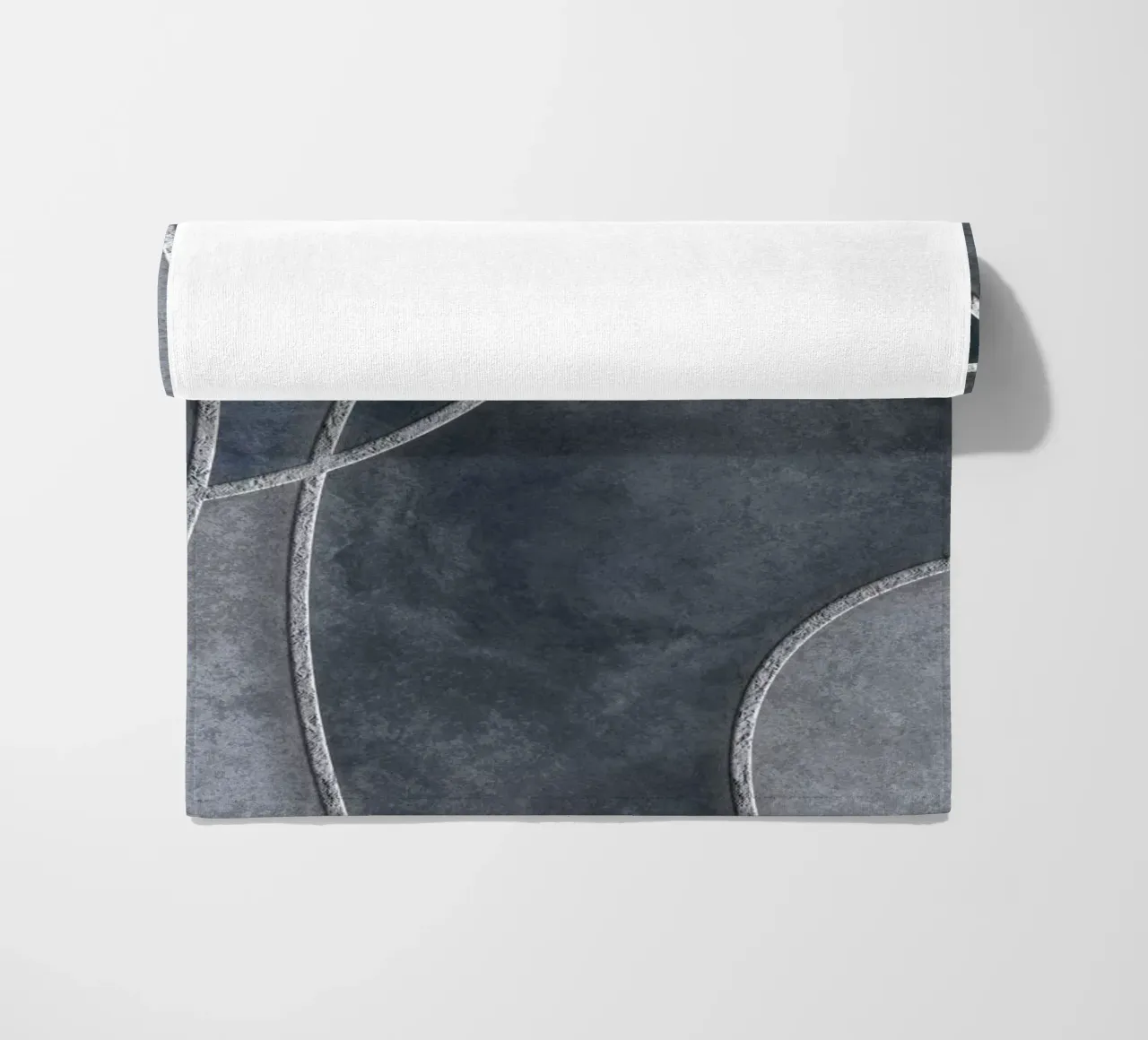 Blue Grey Layered Shapes Abstract Art telo mare da Andrea Haase Modern Home