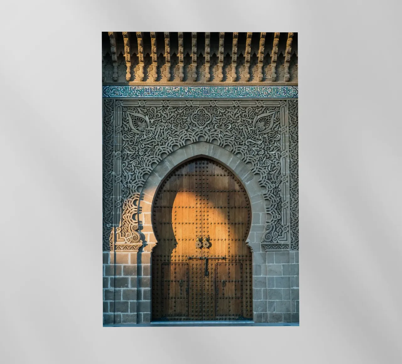 Sunset on a facade in Morocco pellicola backlit da photolovers