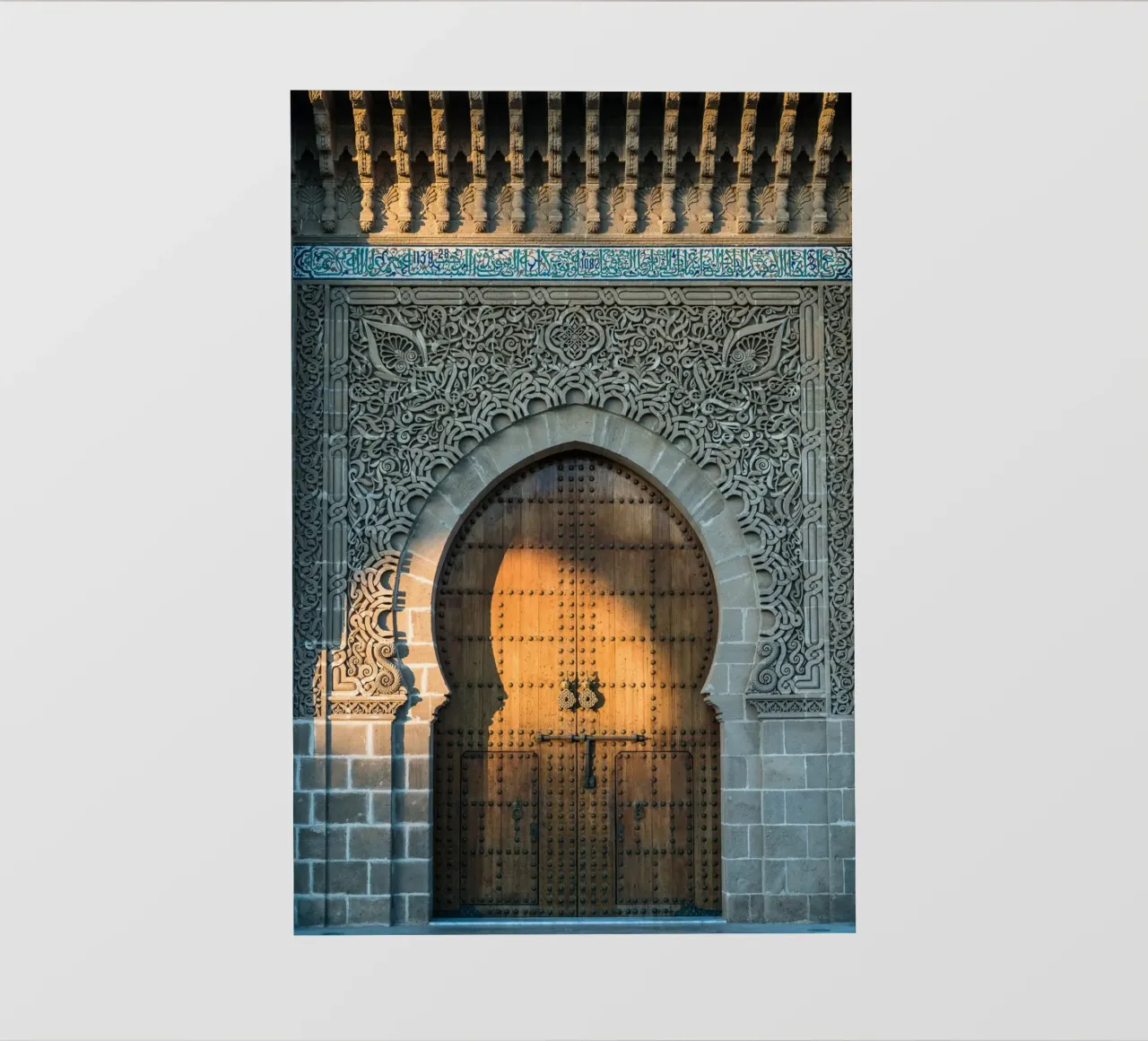 Sunset on a facade in Morocco pellicola backlit da photolovers
