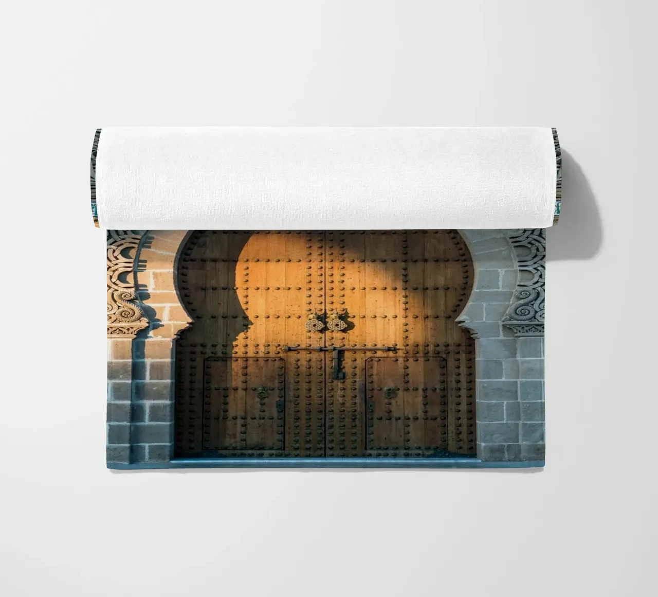 Sunset on a facade in Morocco telo mare da photolovers