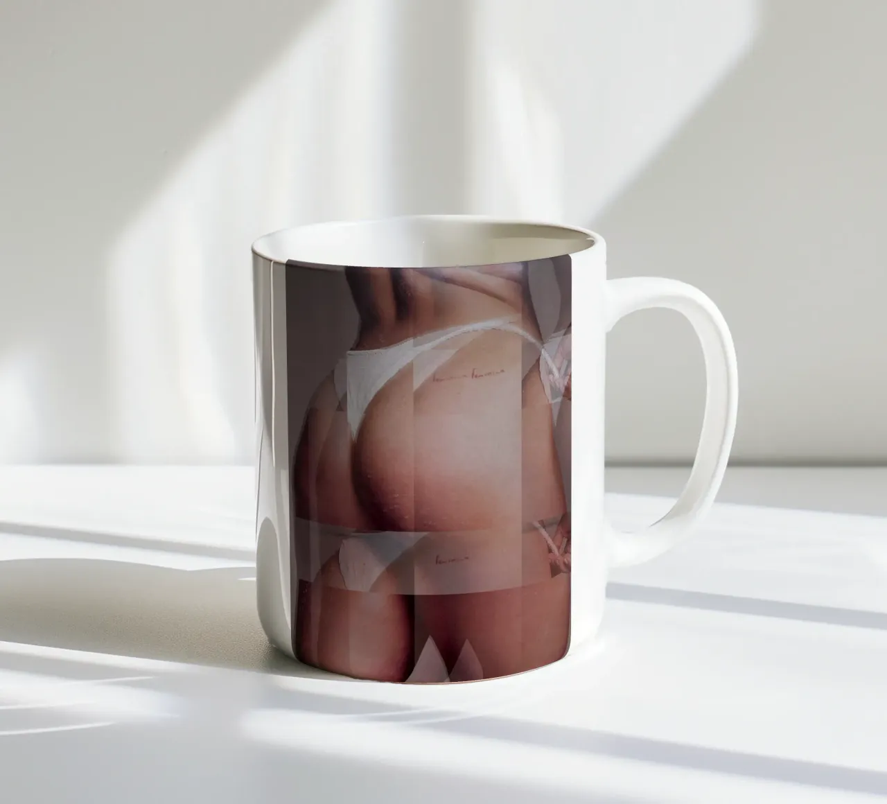 femminile tazza in ceramica da dekonstruktiv