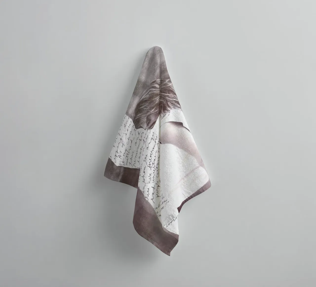 Scribble towel by dekonstruktiv