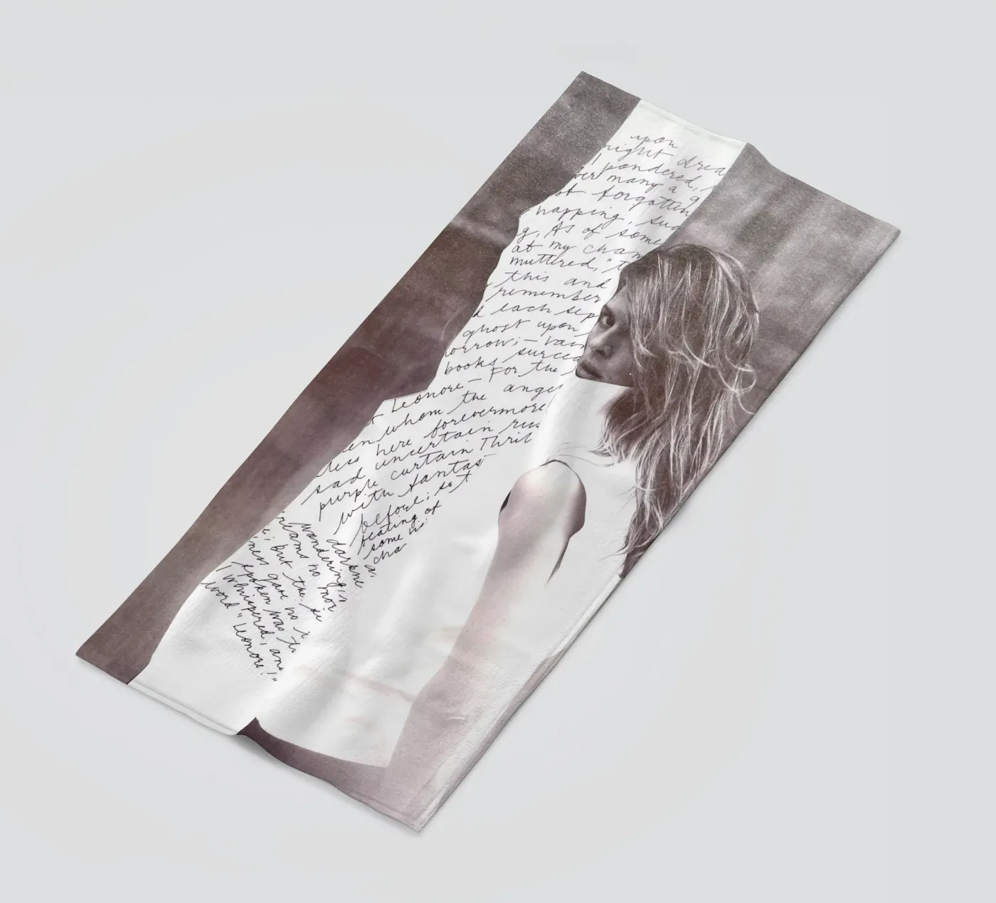 Gekritzel Strandtuch von dekonstruktiv