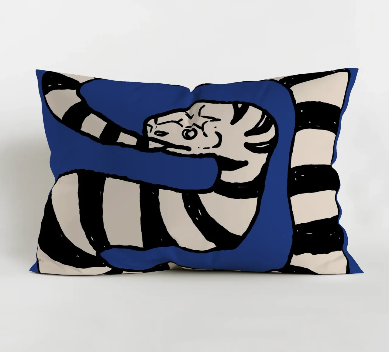 The Snake Eating Tail No3 cuscino da TijanaArtStudio88