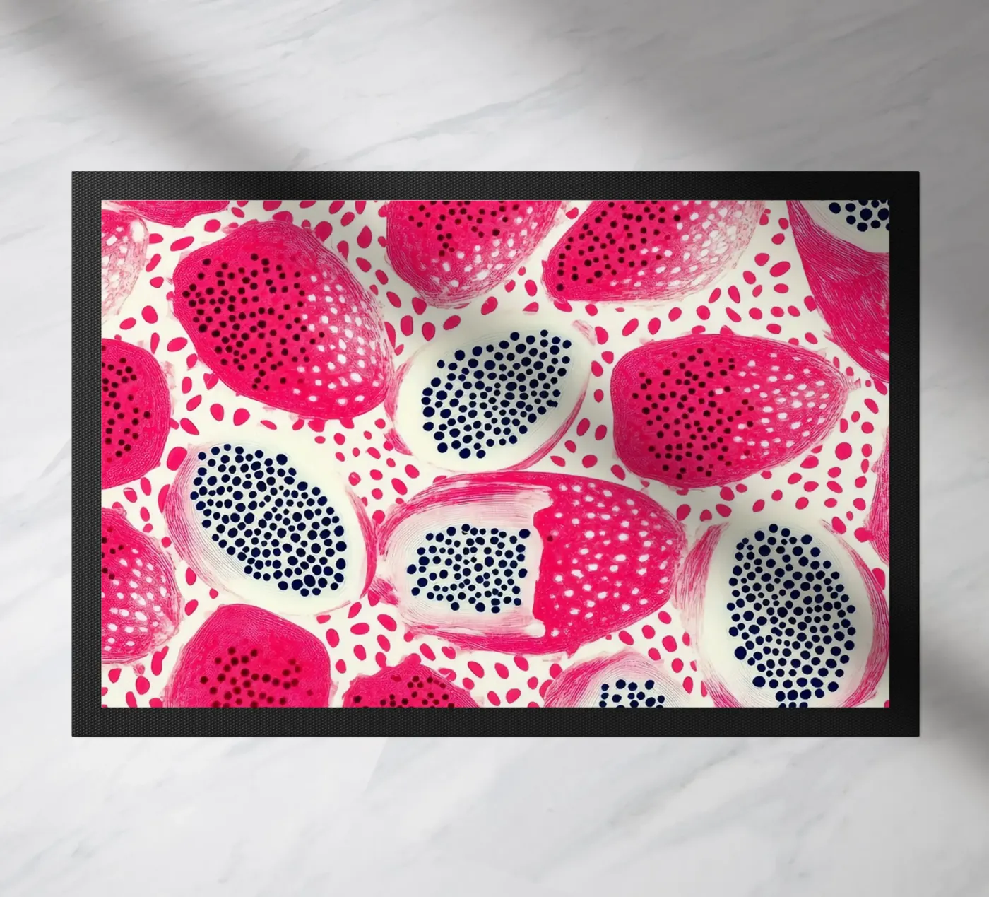 Pink Dragon Fruit Pattern Fußmatte von PosterByFly