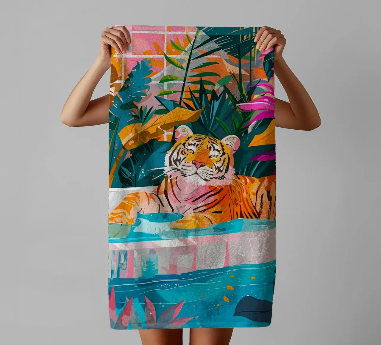 Tigre in piscina circondata dal fogliame asciugamano da bagno da PosterByFly