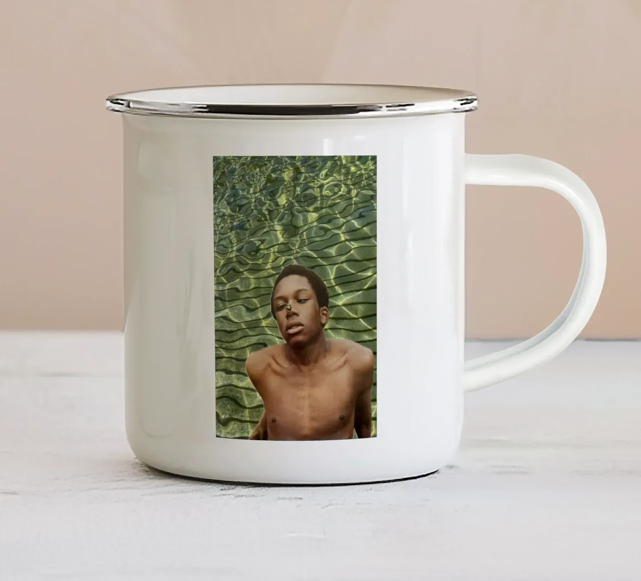 Scarabeo fortunato tazza in smalto da dekonstruktiv