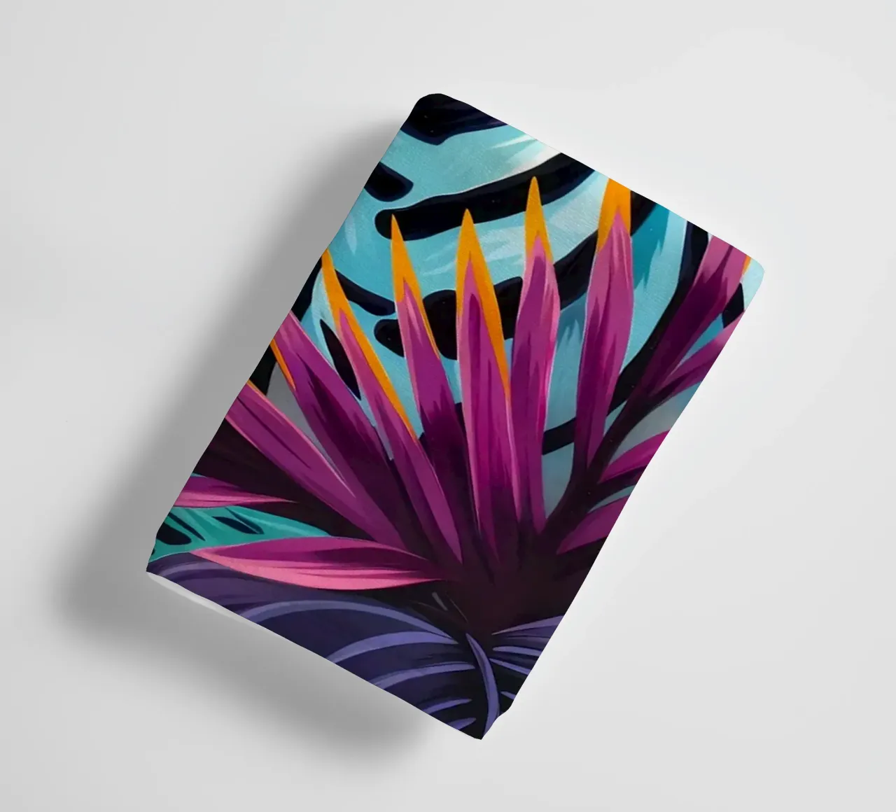 Zebra in un ambiente floreale tropicale asciugamano da bagno da PosterByFly