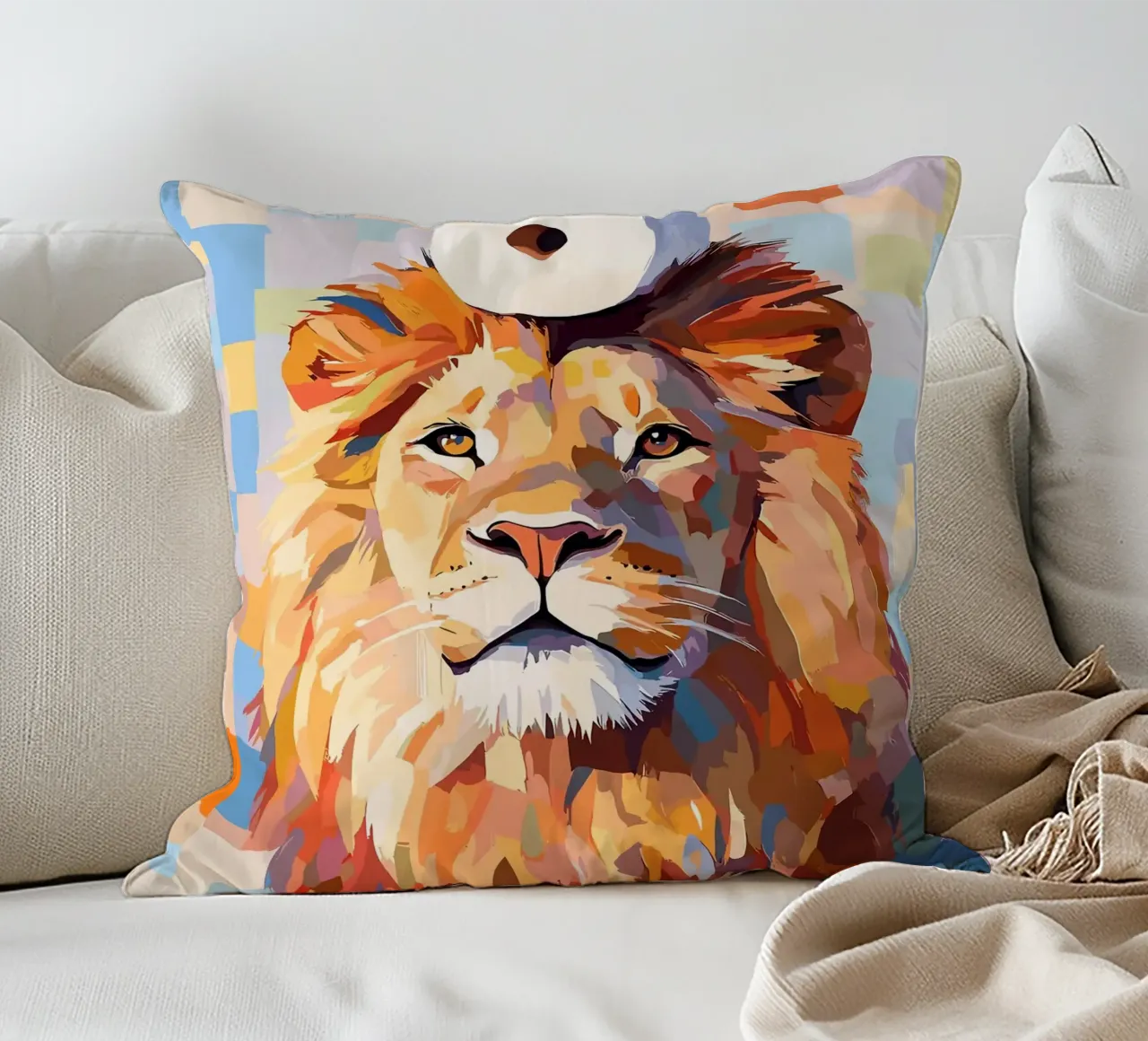 Leone con cappello a rotolo di carta igienica cuscino da JoyWalkerShop