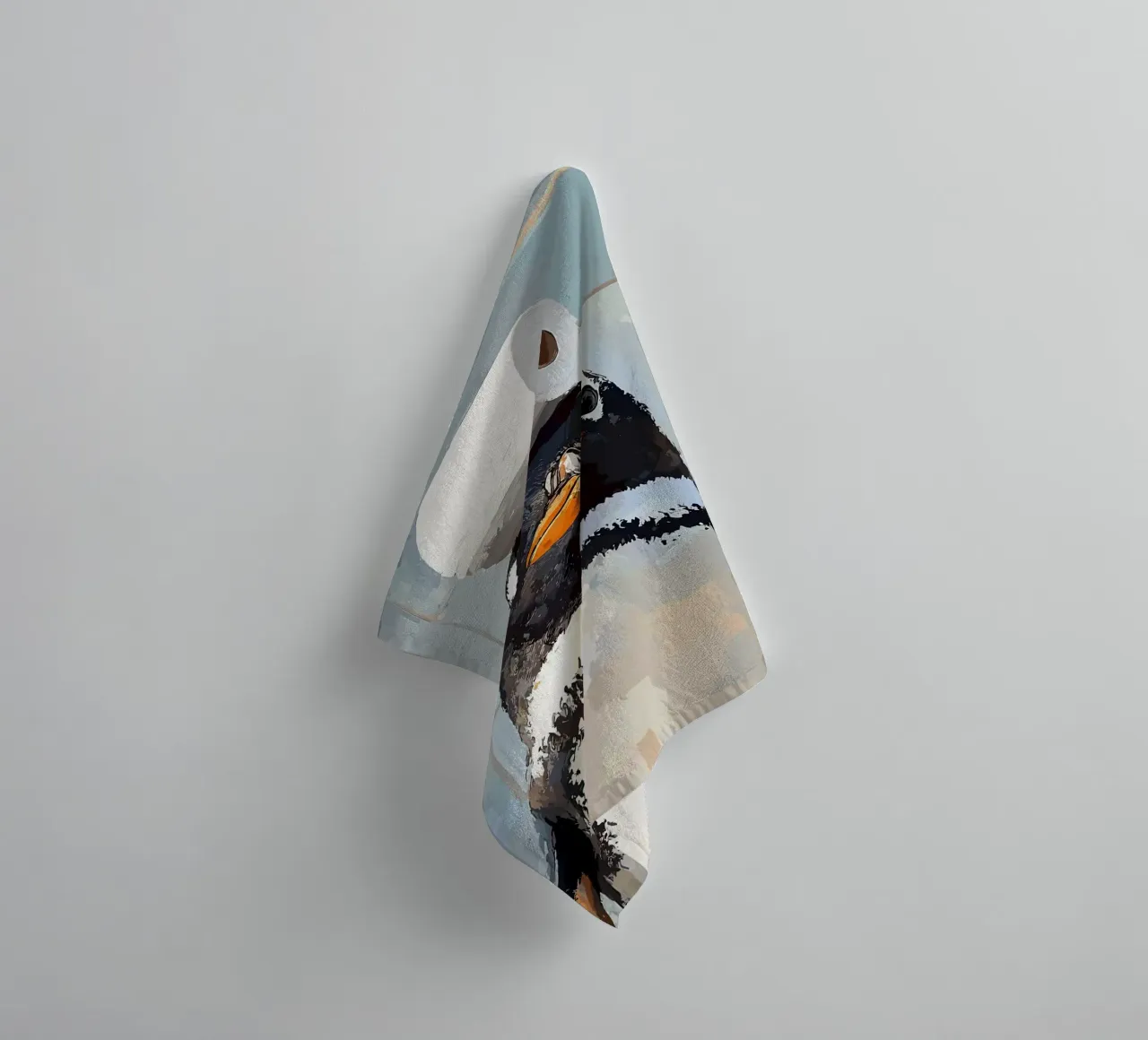 Pinguino con carta igienica sulla testa asciugamano da bagno da JoyWalkerShop