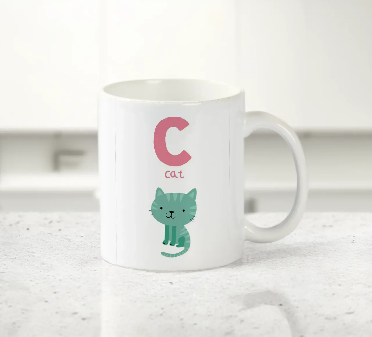 Lettera C con illustrazione di gatto tazza in ceramica da Noah Bouchard