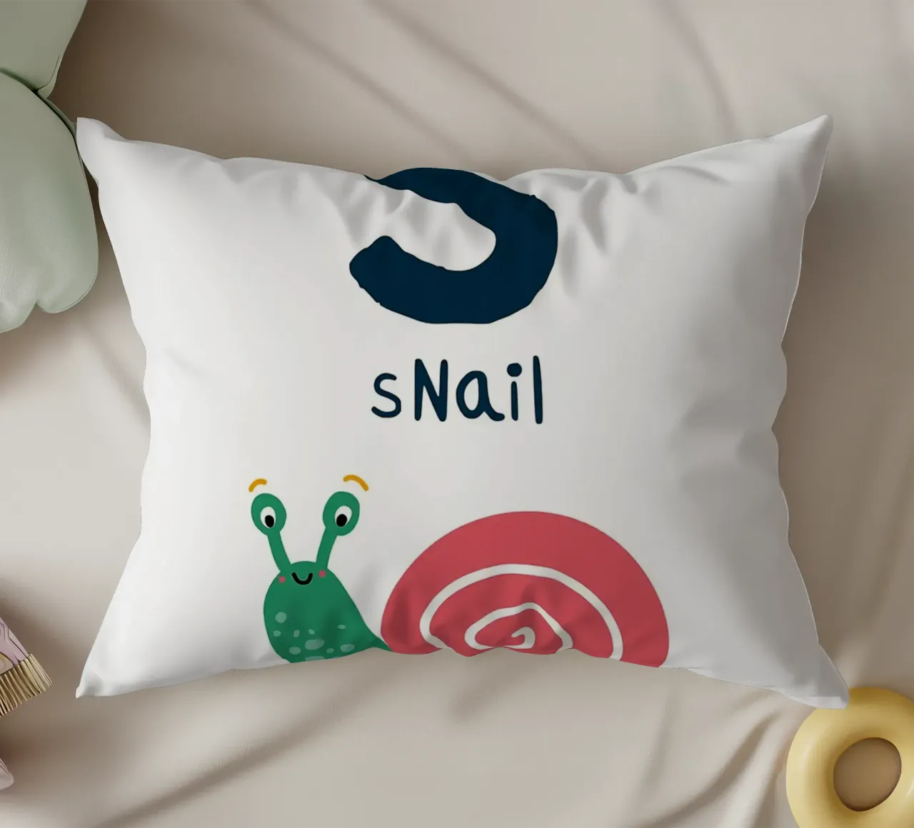 S come illustrazione di lumache cuscino da Noah Bouchard
