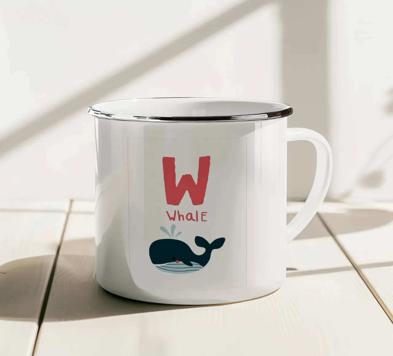 Balena con illustrazione W tazza in smalto da Noah Bouchard