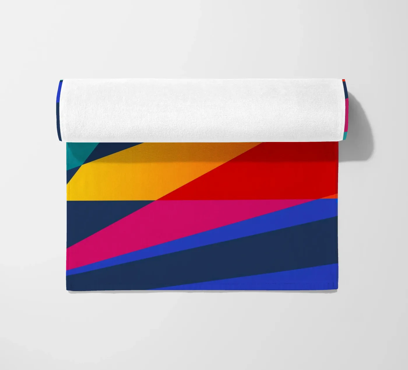 Lichtbalken Strandtuch von Kim Hubball Studio